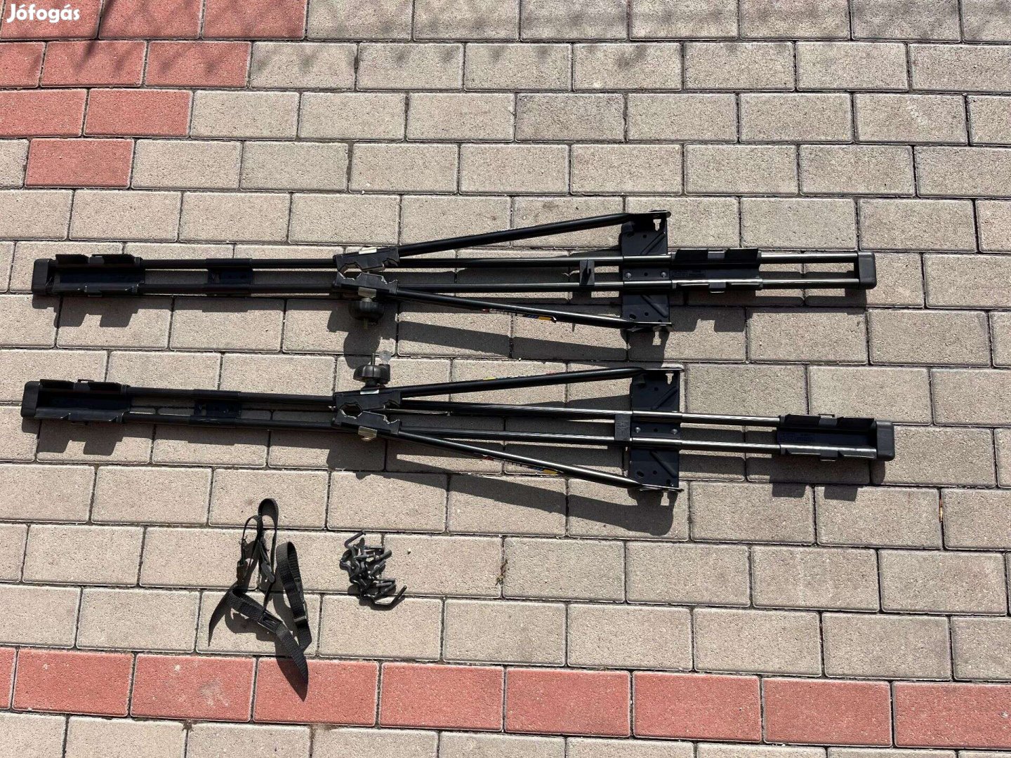 4db Thule Pro 566 kerékpártartó zárható Akciós 4db értendő