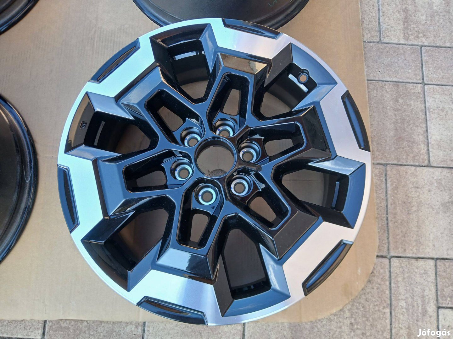 4db Új 0km Nissan Navara alufelni felni 18" 6x114.3