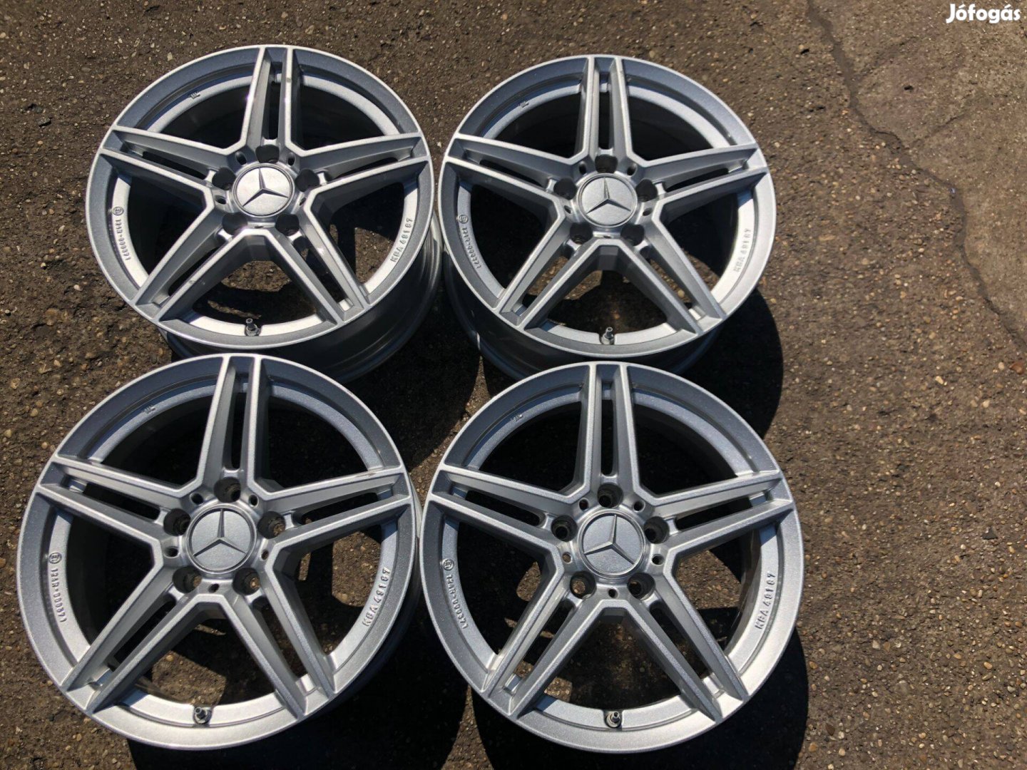 4db Uniwheels 16" Mercedes-Benz alufelni. (3946)