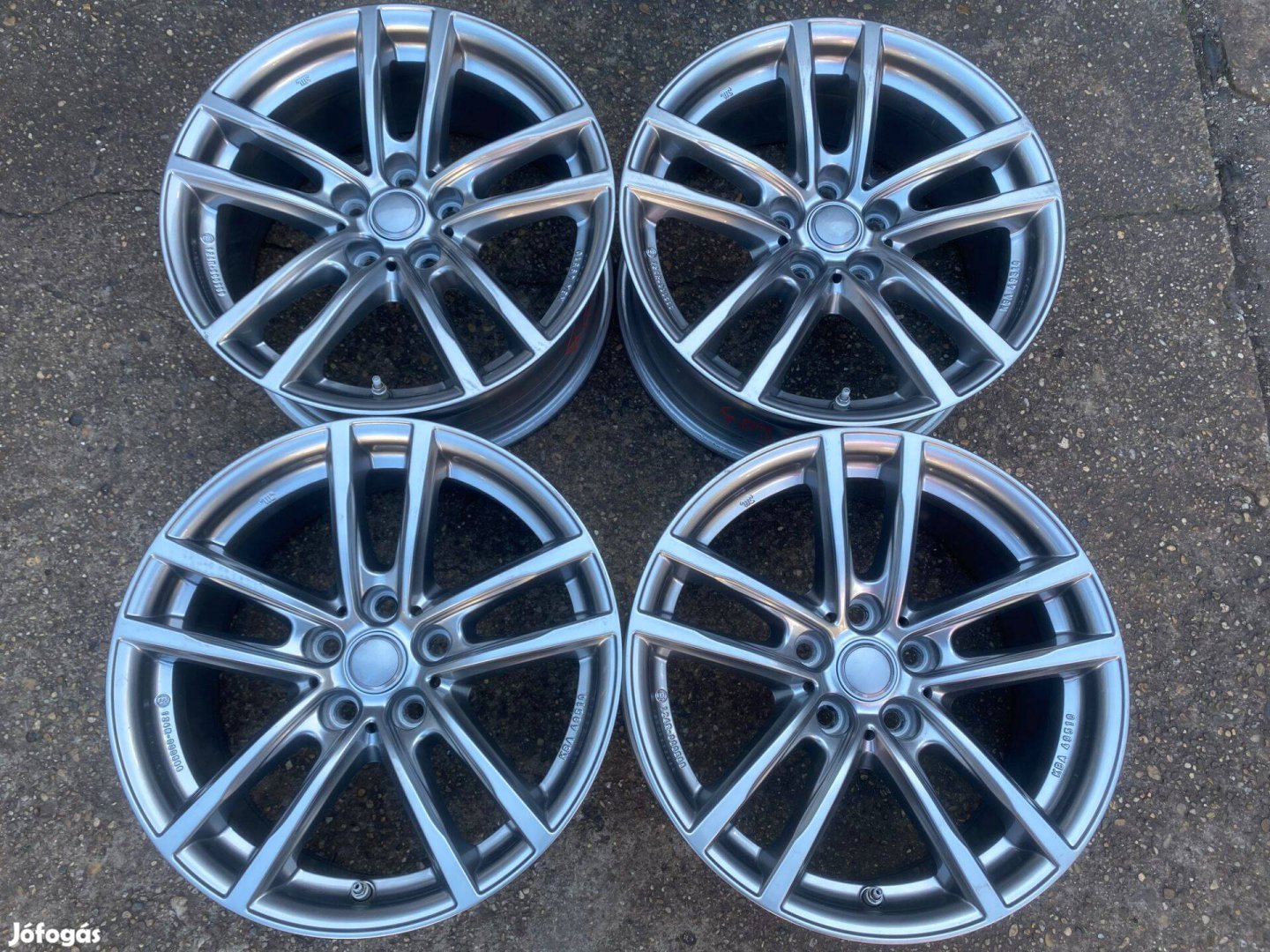 4db Uniwheels 17 Audi VW Mercedes-Benz alufelni. (4093)