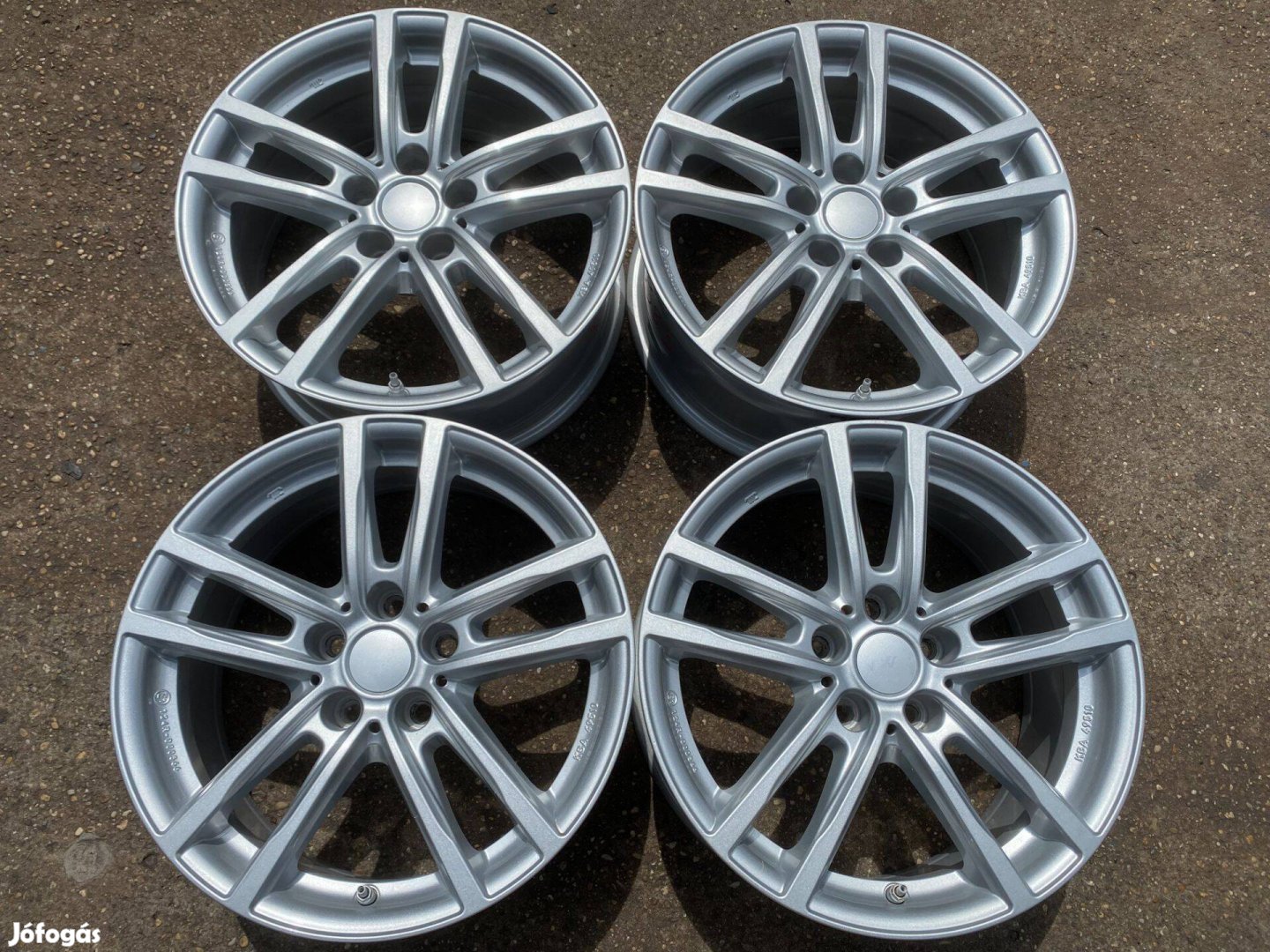4db Uniwheels 17" VW - Audi - Skoda alufelni. (3983)