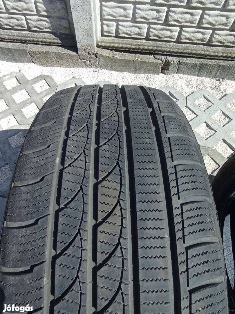 4db. 235/50R18 Tristar Snowpower 2 téligumi