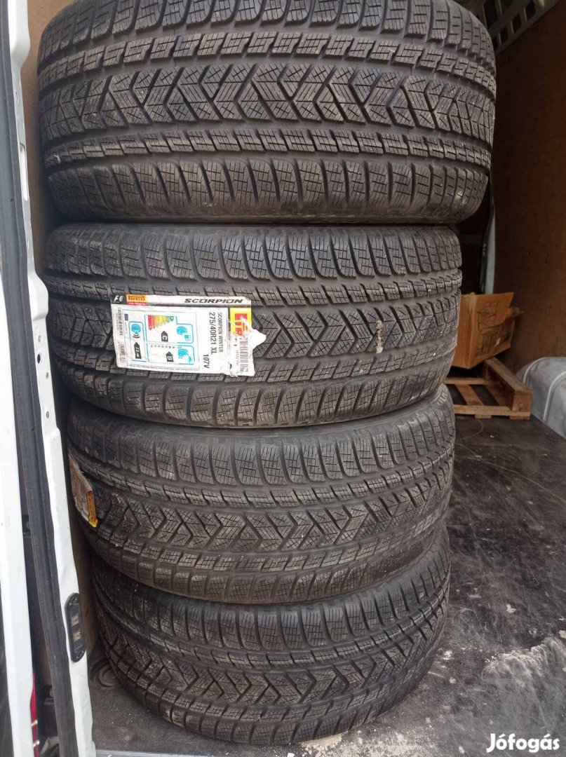 4db. R21 275/40 új Pirelli Scorpions téligumi