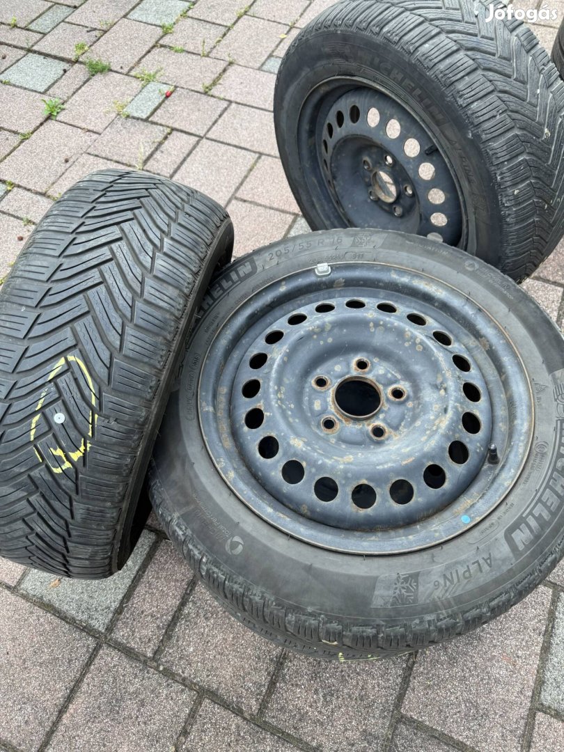 4db acélfelni 205/55 R16 16" Michelin gumival Honda Civic