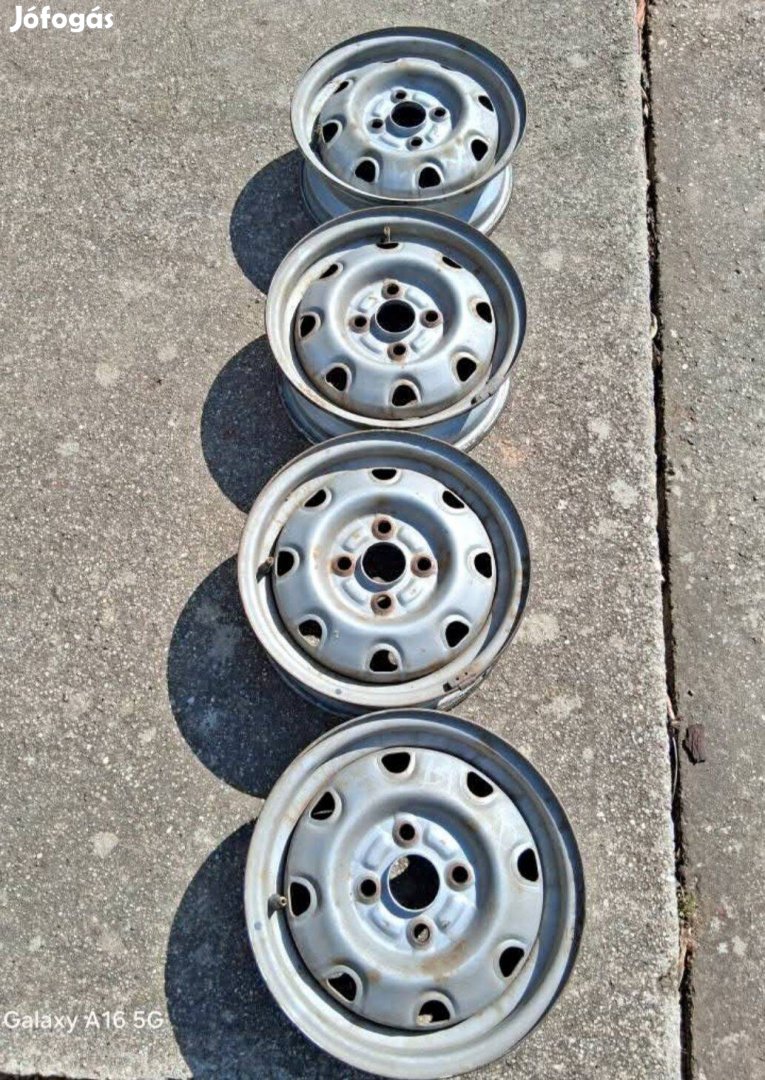 4db autó felni vasból 13 colosak