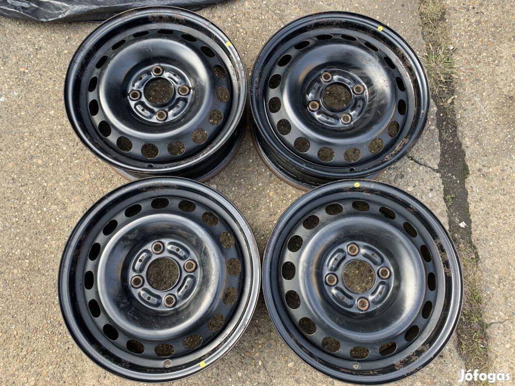 4db gyári 15 Nissan-Volvo acélfelni. (*198"*)