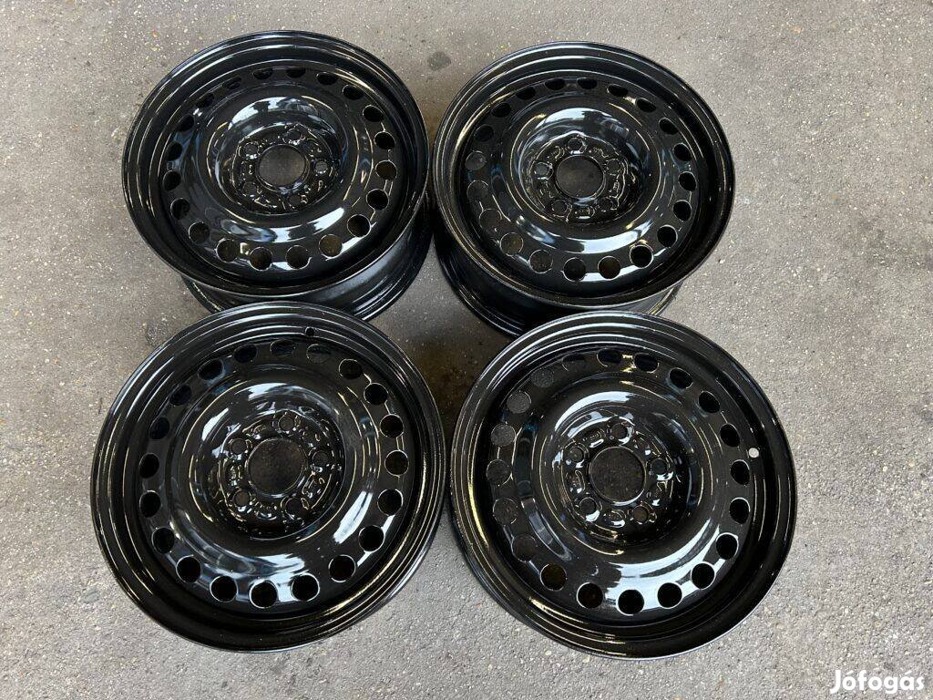 4db gyári 15" Ford acélfelni. (*257*)