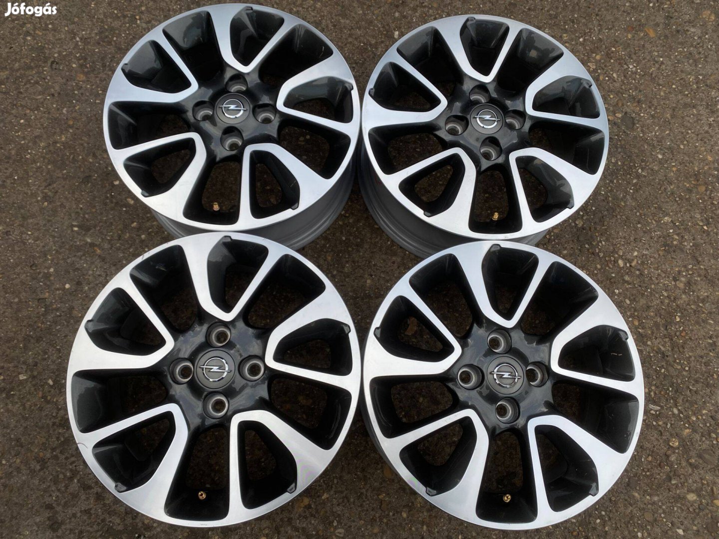 4db gyári 15" Opel Corsa alufelni. (4159)