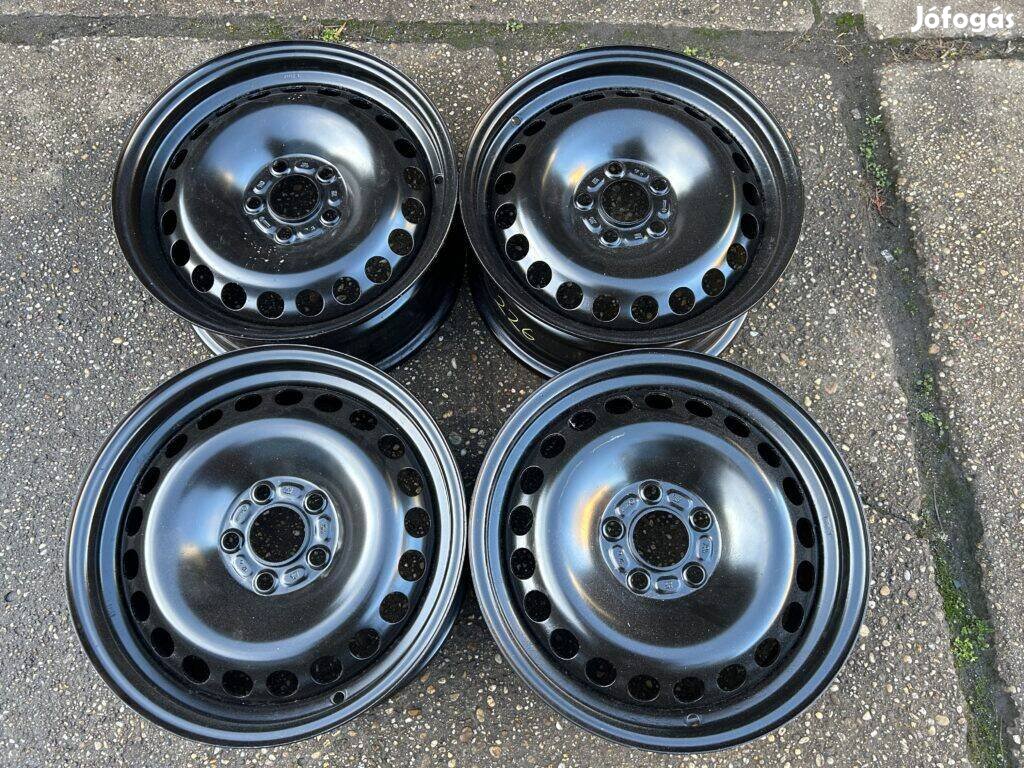 4db gyári 16" Ford acélfelni. (*226*)