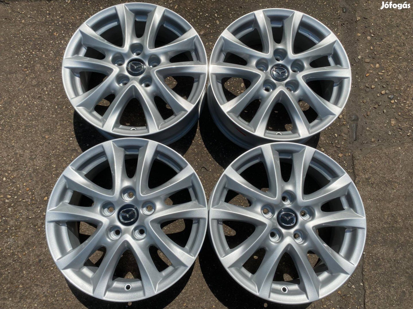 4db gyári 16" Mazda alufelni. (3903)