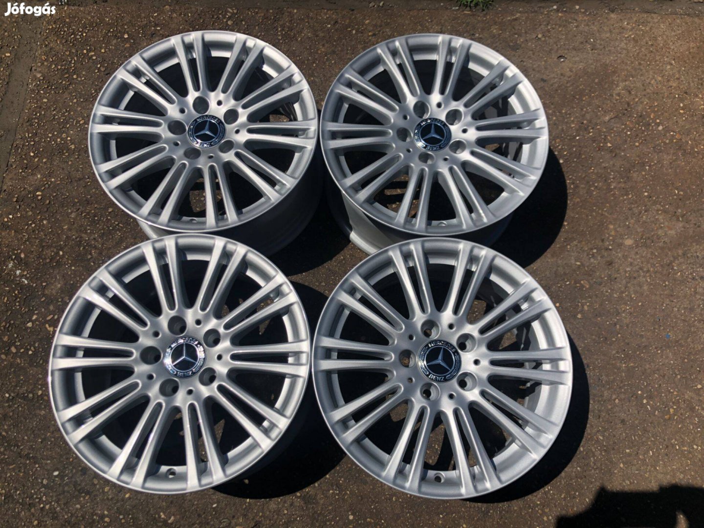 4db gyári 16" Mercedes-Benz E alufelni. (3972)