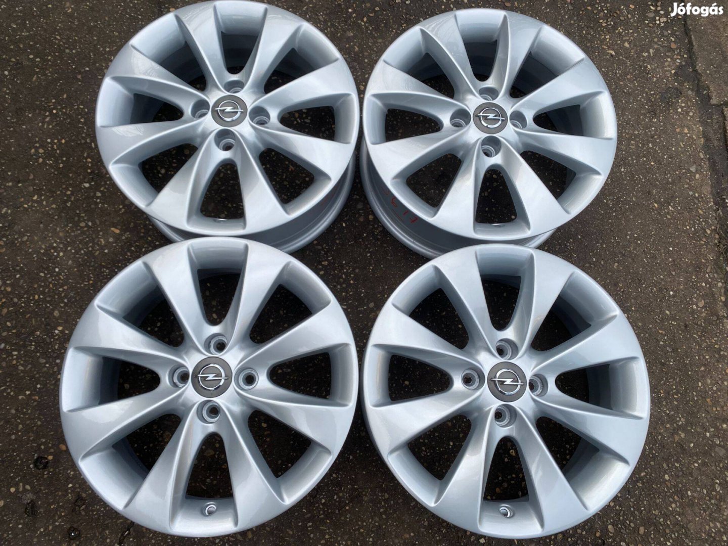 4db gyári 16" Opel Corsa alufelni. (3617)