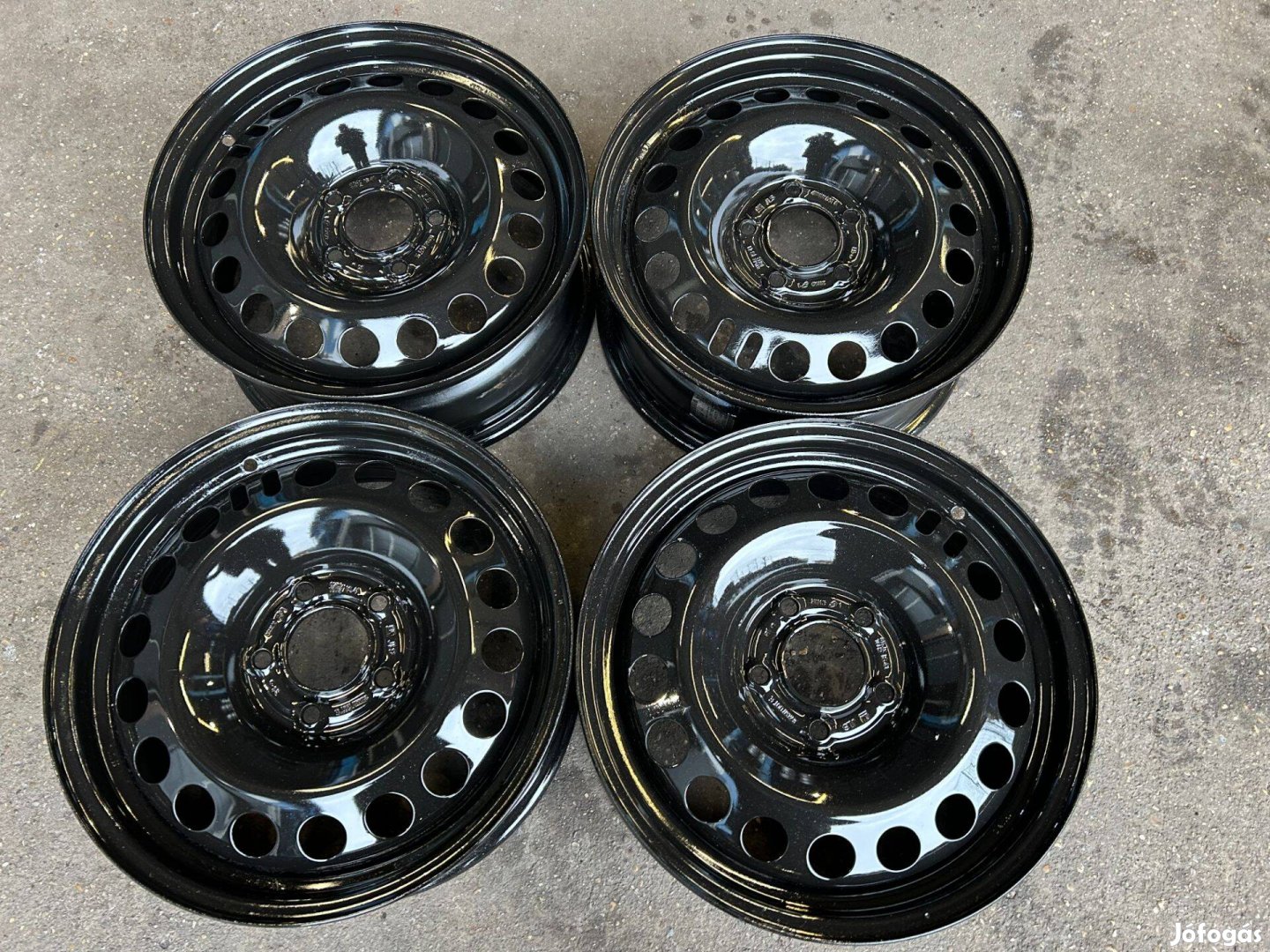 4db gyári 16" Opel acélfelni. (262)