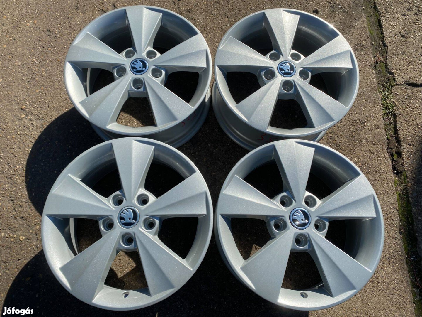 4db gyári 16" Skoda Octavia alufelni. (3540)