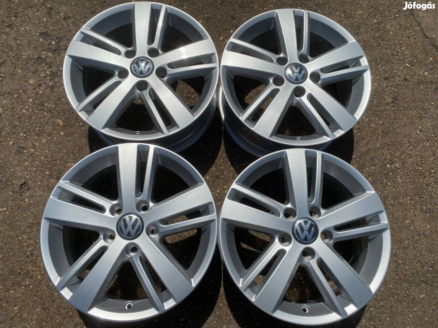 4db gyári 16" VW Golf - Jetta - Caddy alufelni. (3964)