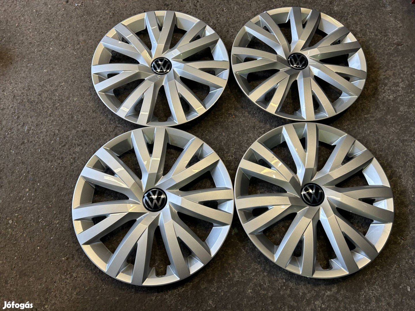 4db gyári 16" VW dísztárcsa. (3586689)