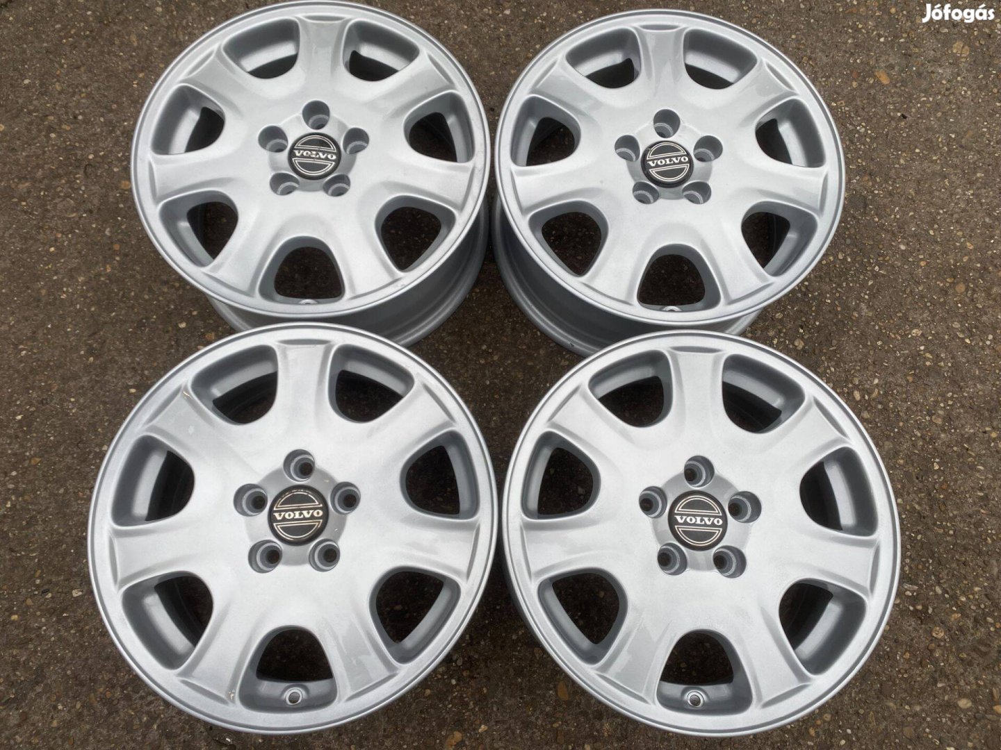 4db gyári 16" Volvo S60 - V70 alufelni. (4180)