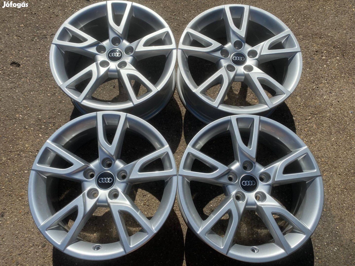 4db gyári 17 Audi Q3 alufelni. (4057)