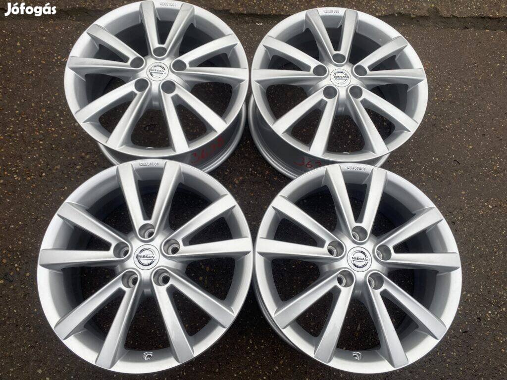 4db gyári 17 Nissan DEMO alufelni. (3638)