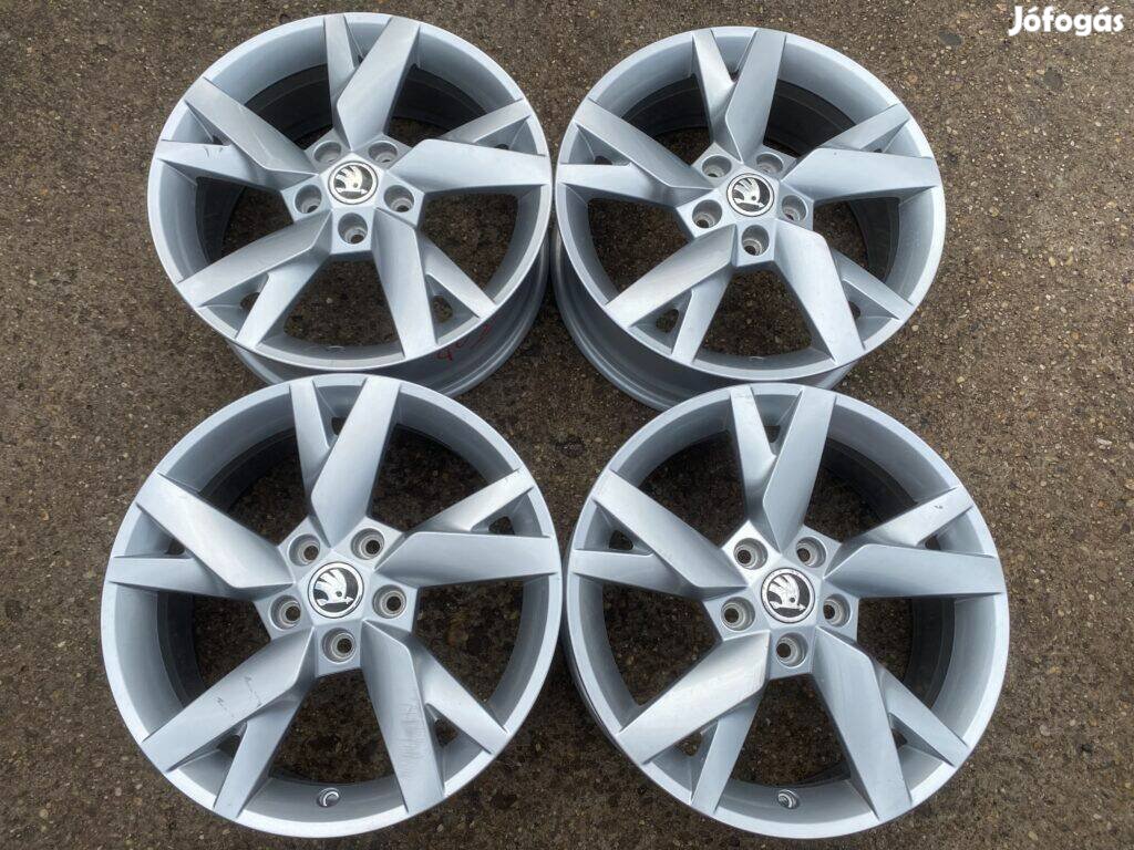 4db gyári 17 Skoda Octavia alufelni. (4035)