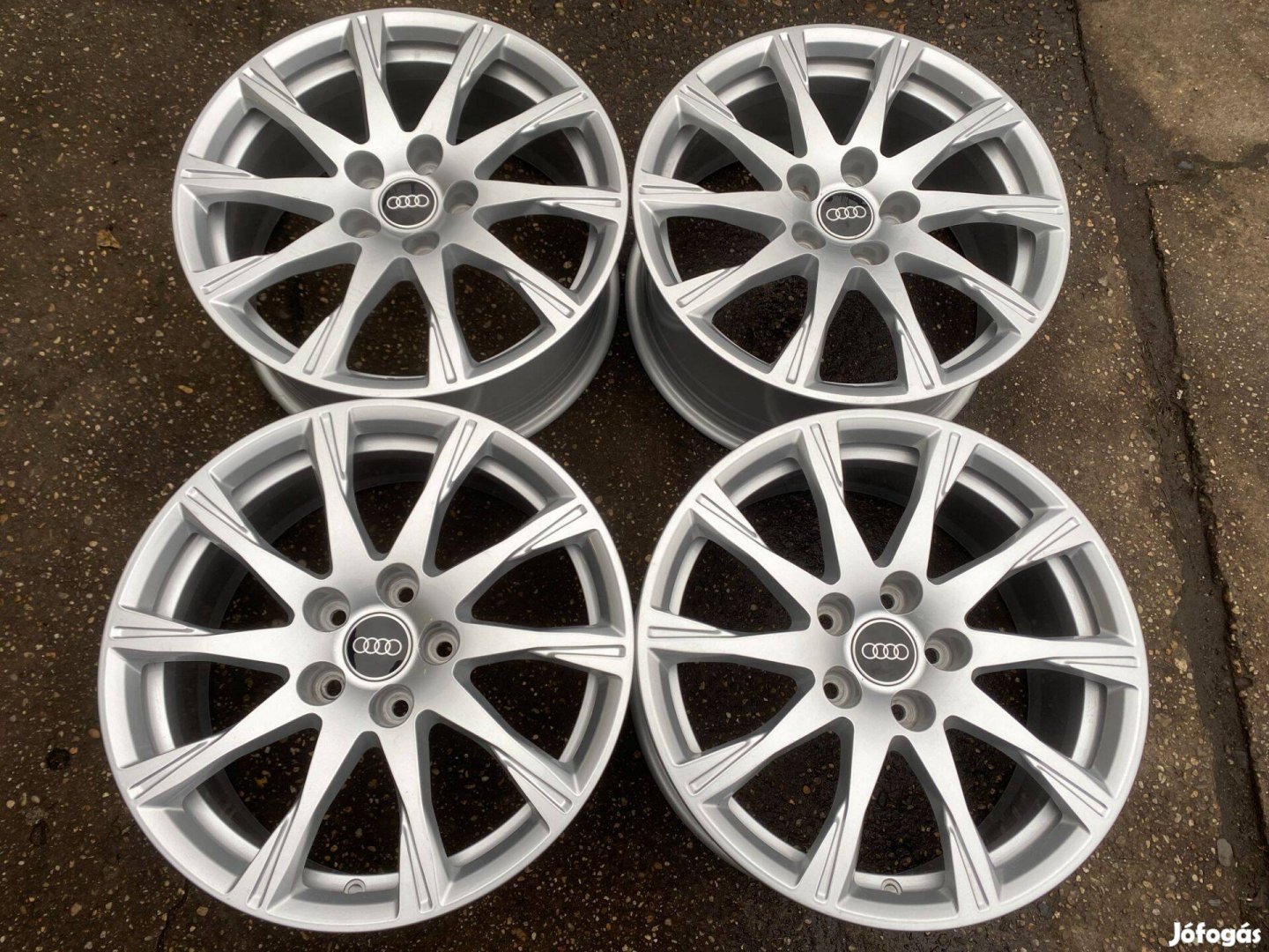 4db gyári 17" Audi A4 B9 alufelni. (3607)