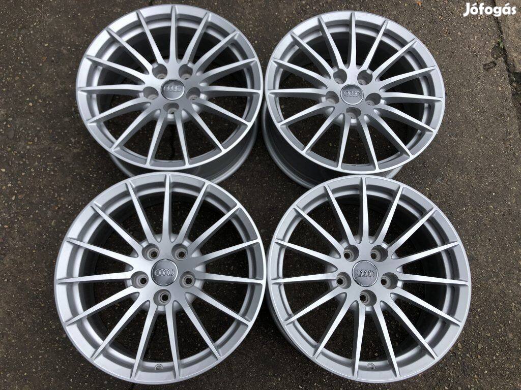 4db gyári 17" Audi A5 alufelni. (*1725*)