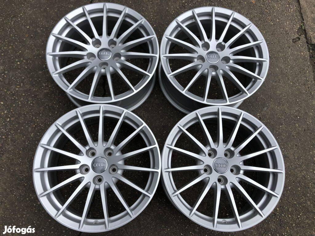 4db gyári 17" Audi A5 alufelni. ("1725")