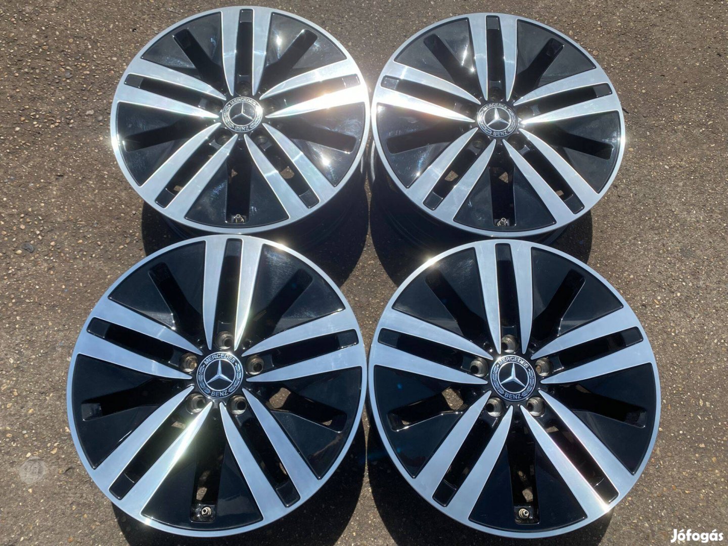 4db gyári 17" Mercedes-Benz A- B - CLA - GLA alufelni. (3900)