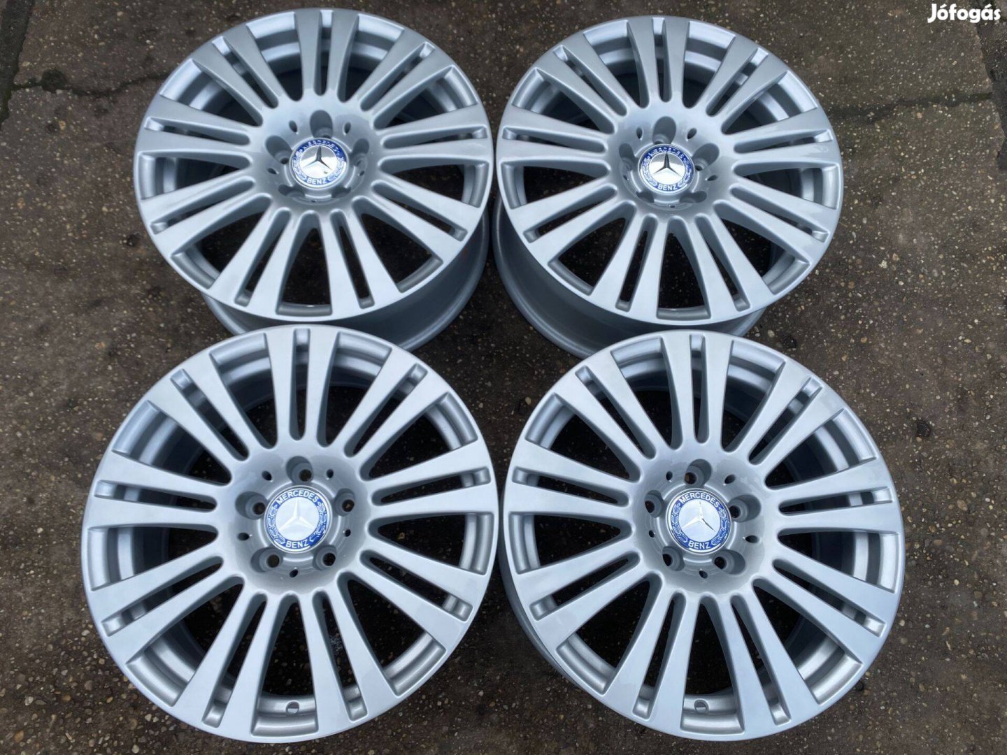 4db gyári 17" Mercedes-Benz E 212 alufelni. (3784)