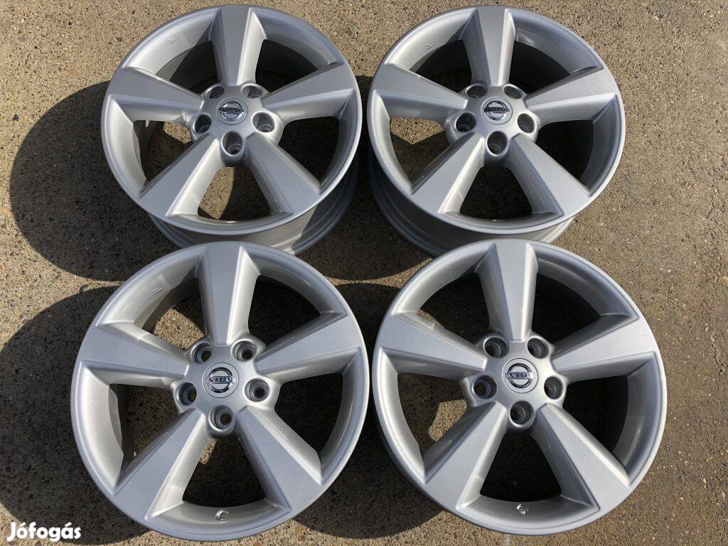 4db gyári 17" Nissan alufelni. ("508")