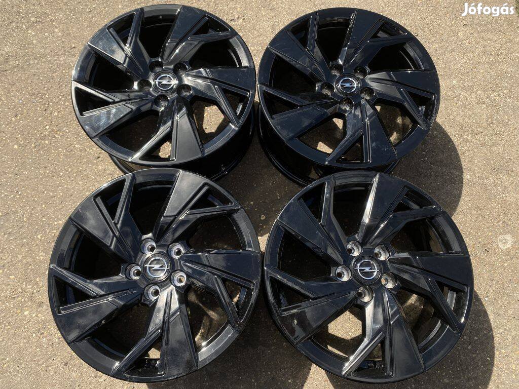 4db gyári 17" Opel Astra L új alufelni. ("2872")