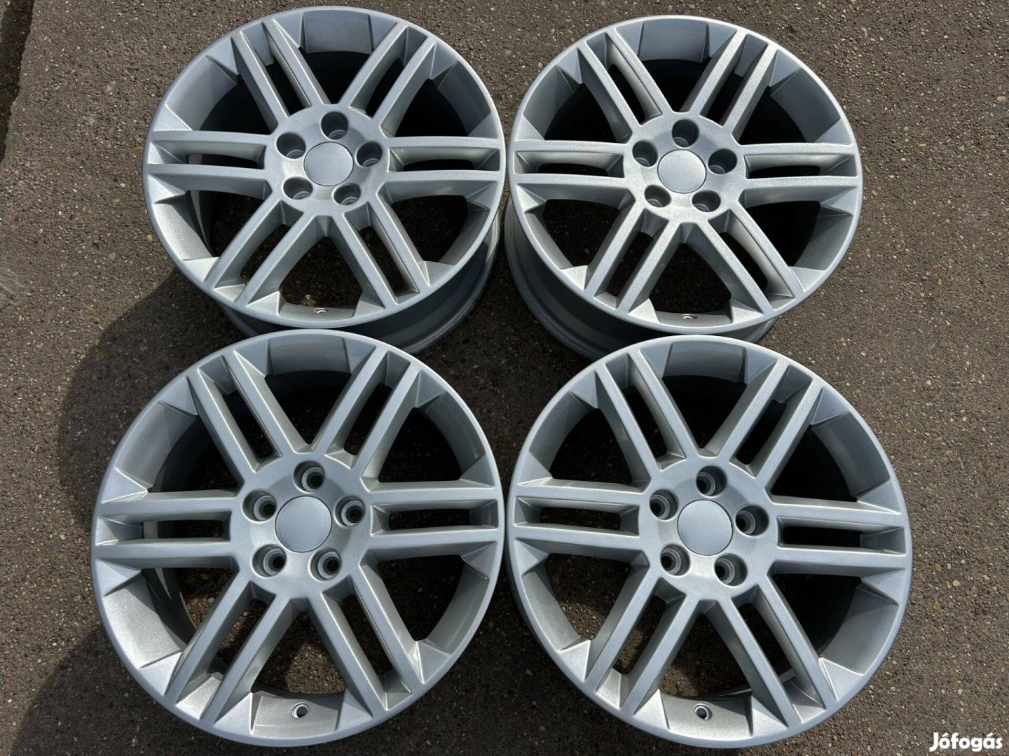 4db gyári 17 Opel alufelni. 4241