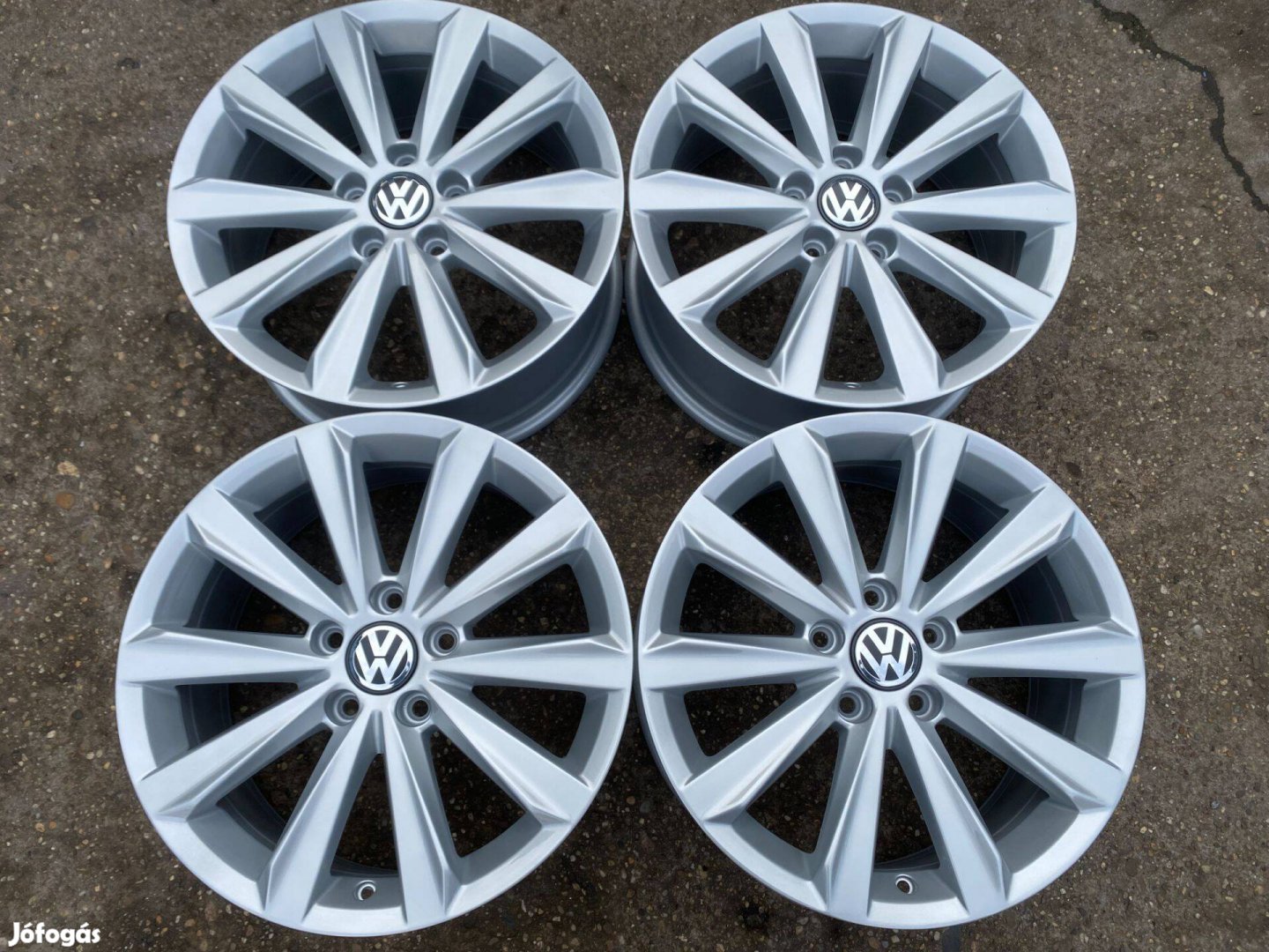 4db gyári 17" VW Passat - Beetle alufelni. (3783)