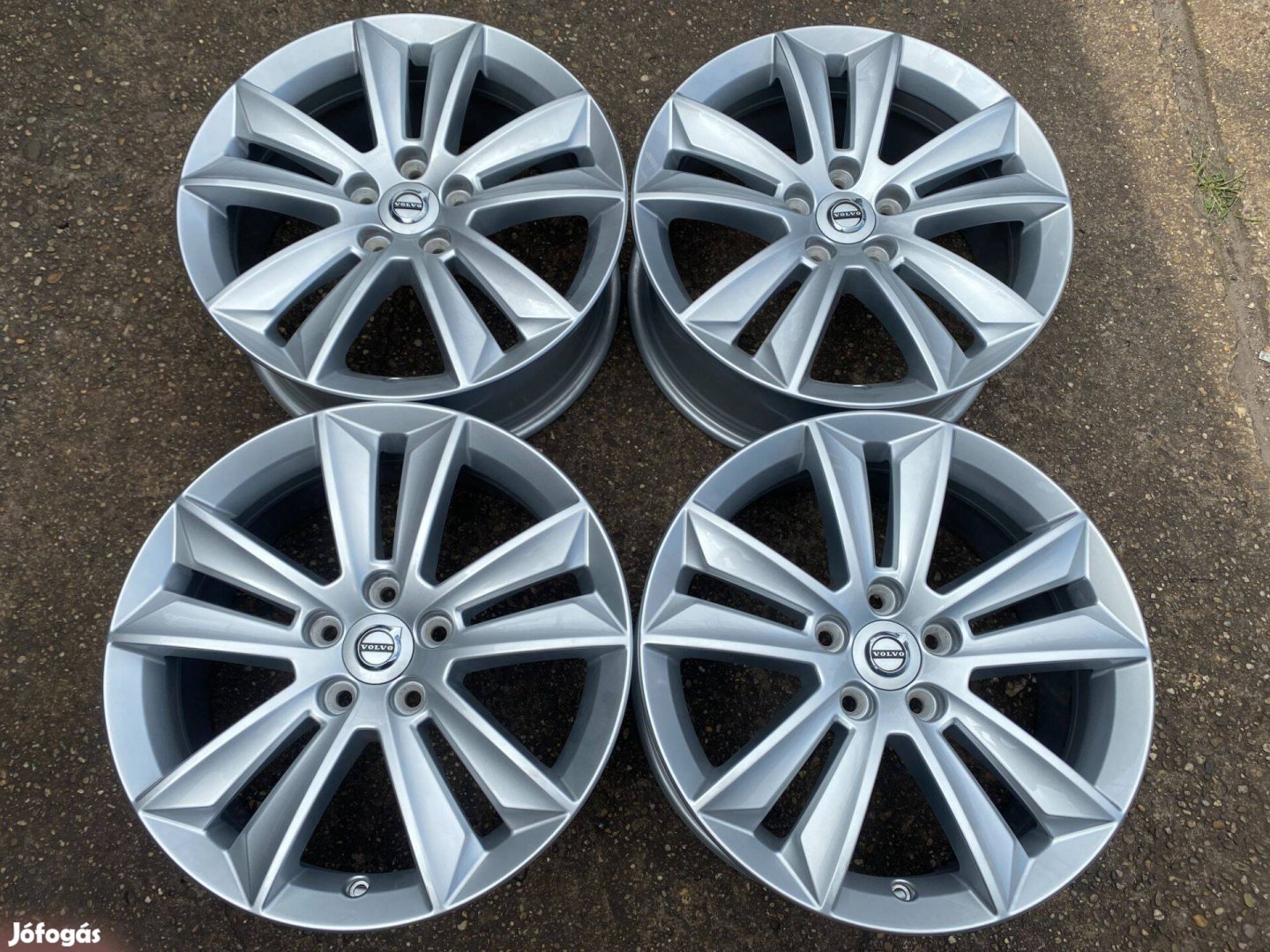 4db gyári 17" Volvo S60 - V60 alufelni. (3046)