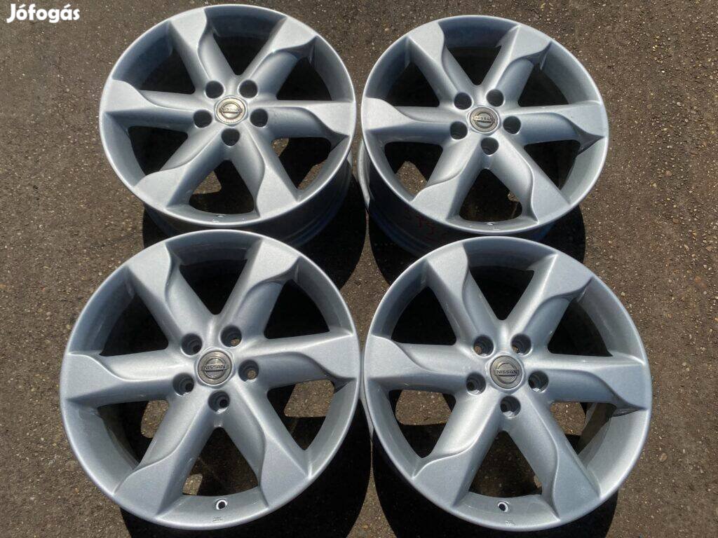 4db gyári 18 Nissan alufelni. (3992)