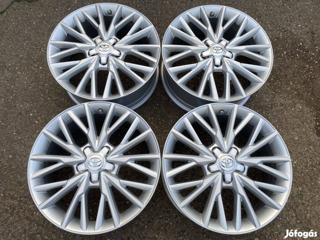 4db gyári 18 Toyota C-HR alufelni. (3116)