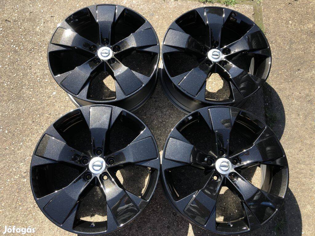 4db gyári 18 Volvo alufelni. (1715)