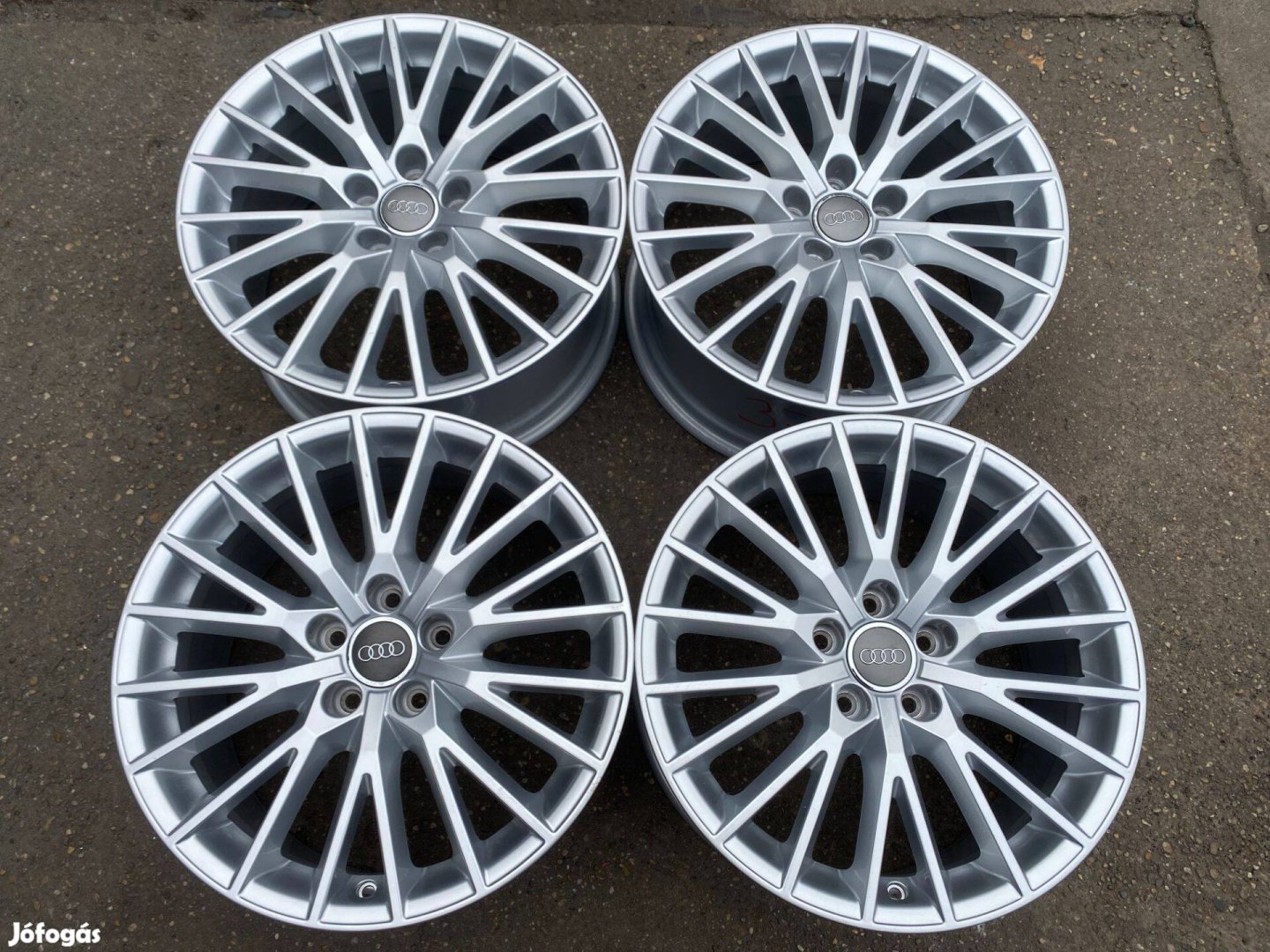 4db gyári 18" Audi TT alufelni. (3744)