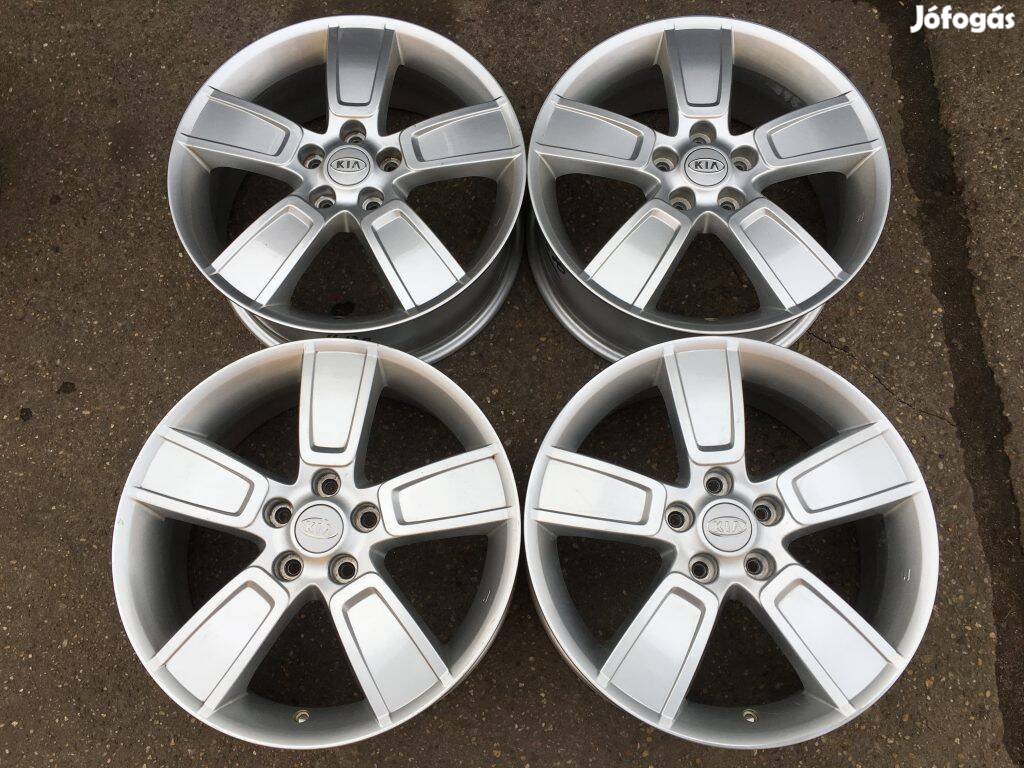 4db gyári 18" KIA alufelni. ("280")