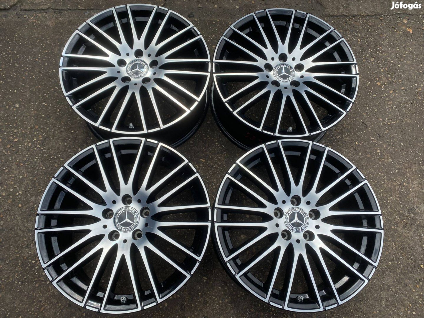4db gyári 18" Mercedes-Benz C W206 alufelni. (3895)