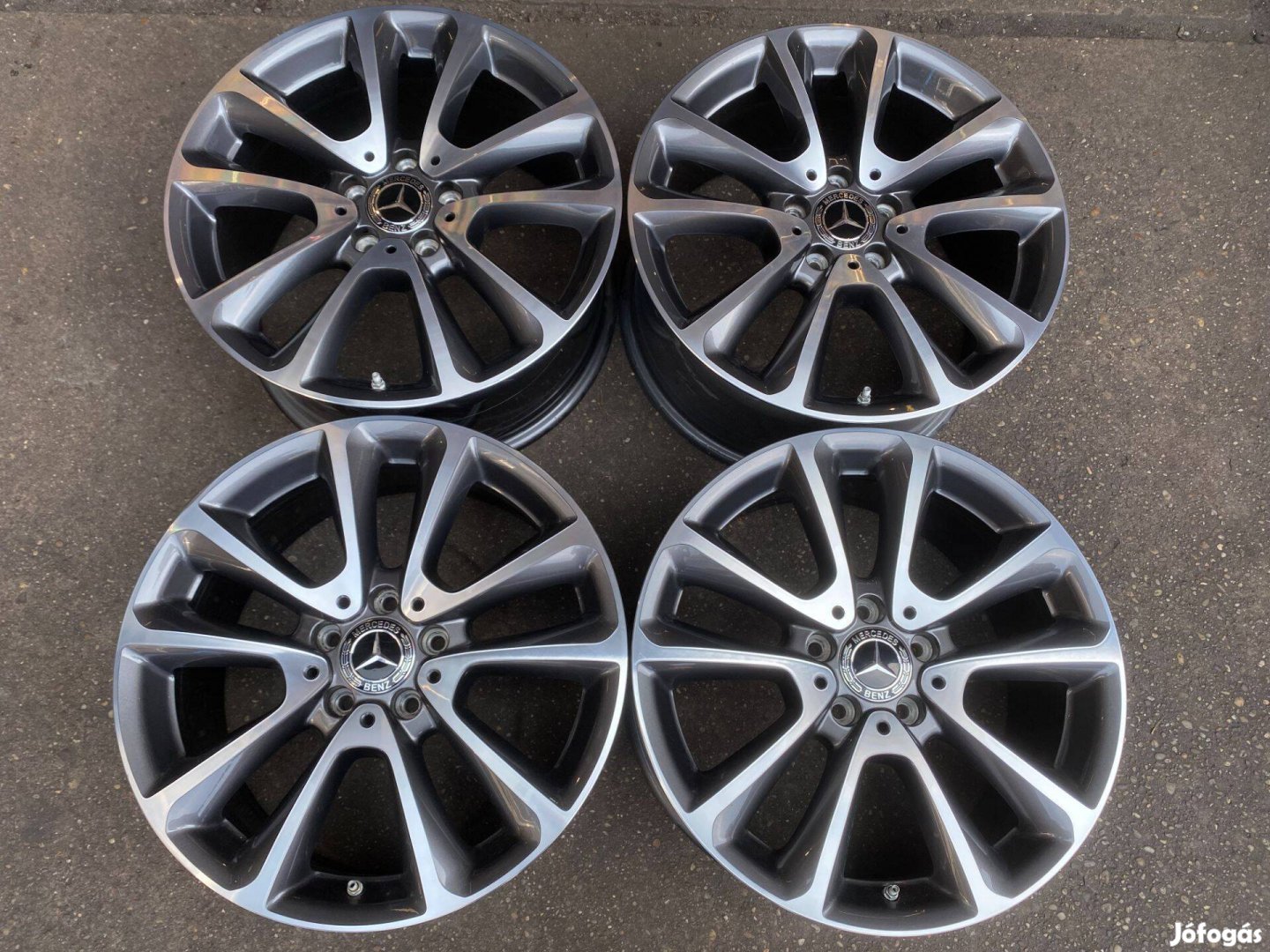 4db gyári 18" Mercedes-Benz E213 alufelni. (3911)