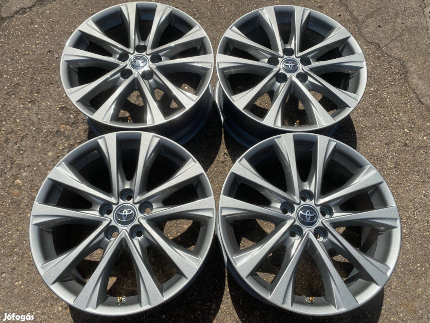 4db gyári 18" Toyota Rav 4 alufelni. (3957)