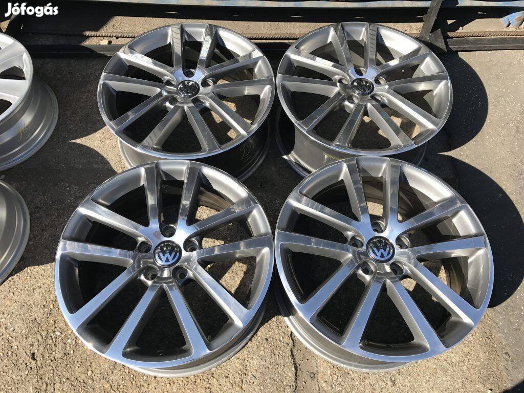 4db gyári 18" VW alufelni. (*959*)