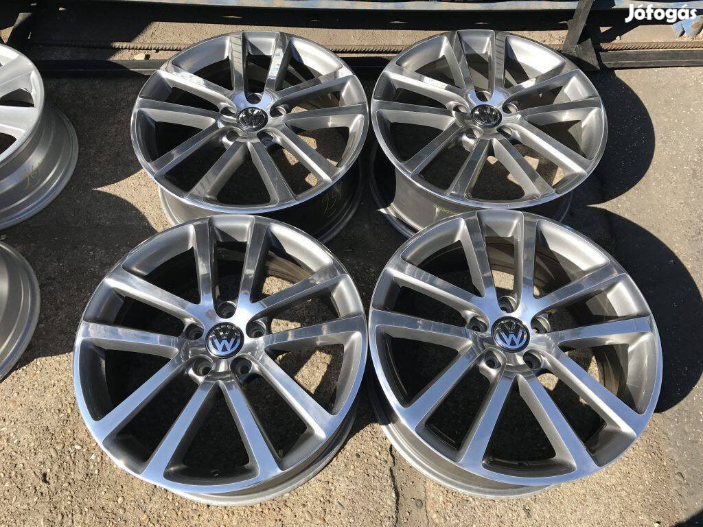 4db gyári 18" VW alufelni. ("959")