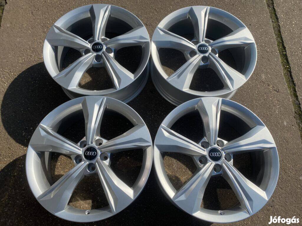4db gyári 19" Audi Q3 alufelni. ("3753")