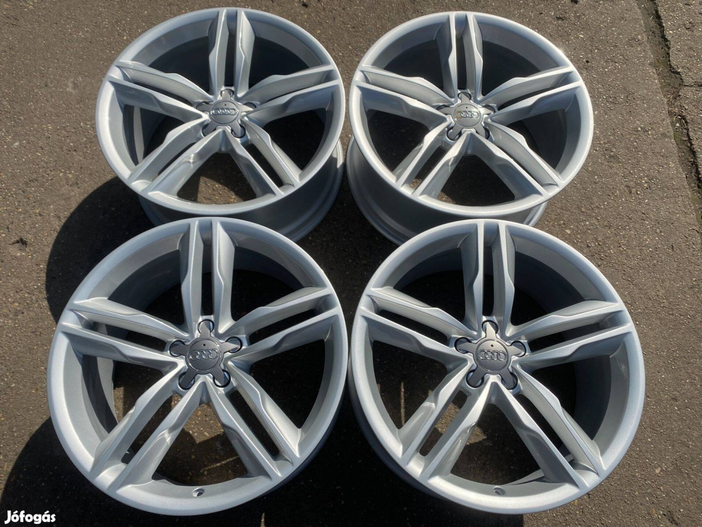 4db gyári 20" Audi A6 - A7 - A8 alufelni. (3767)