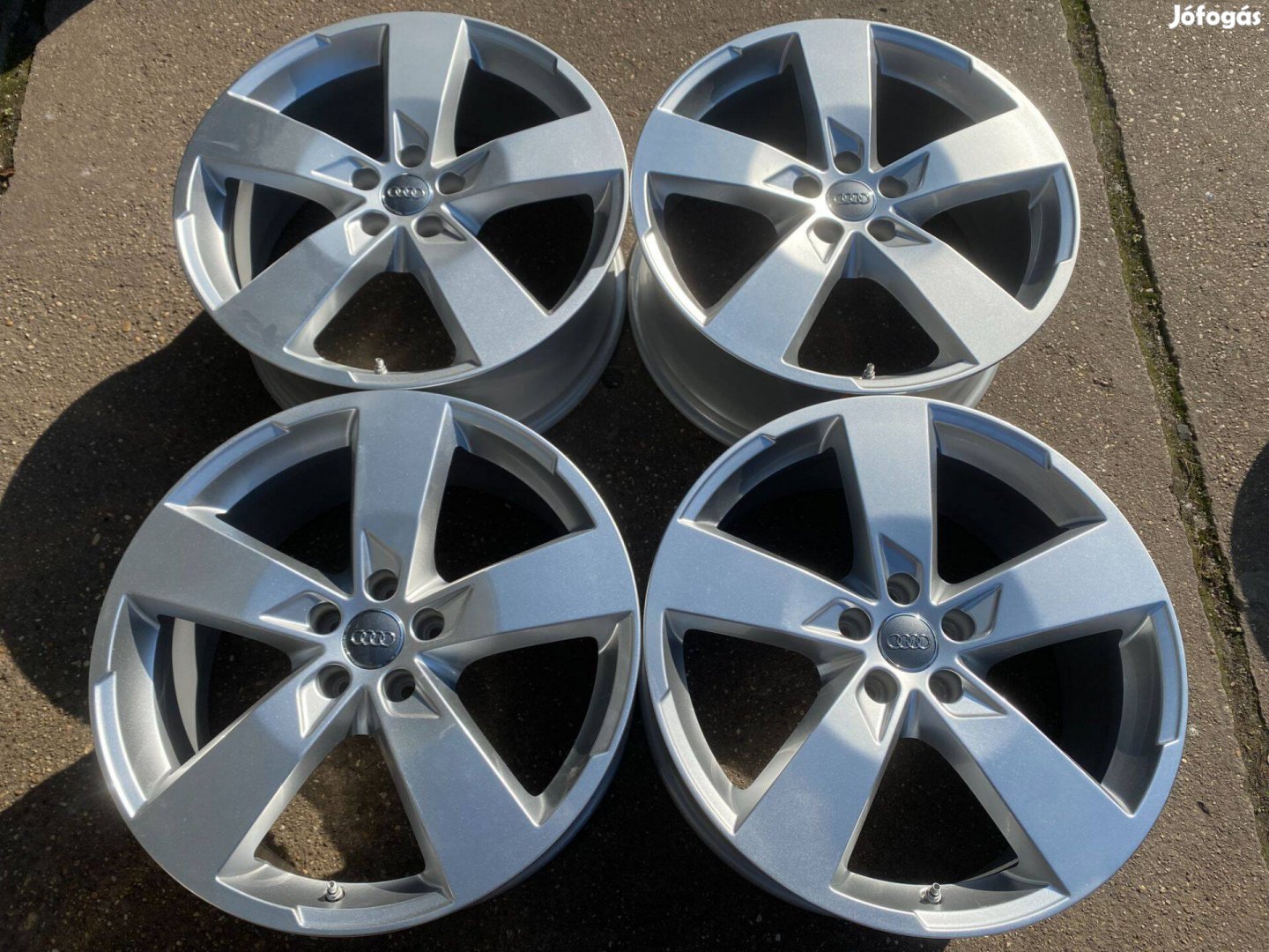 4db gyári 20" Audi A6 - S6 alufelni. (3741)