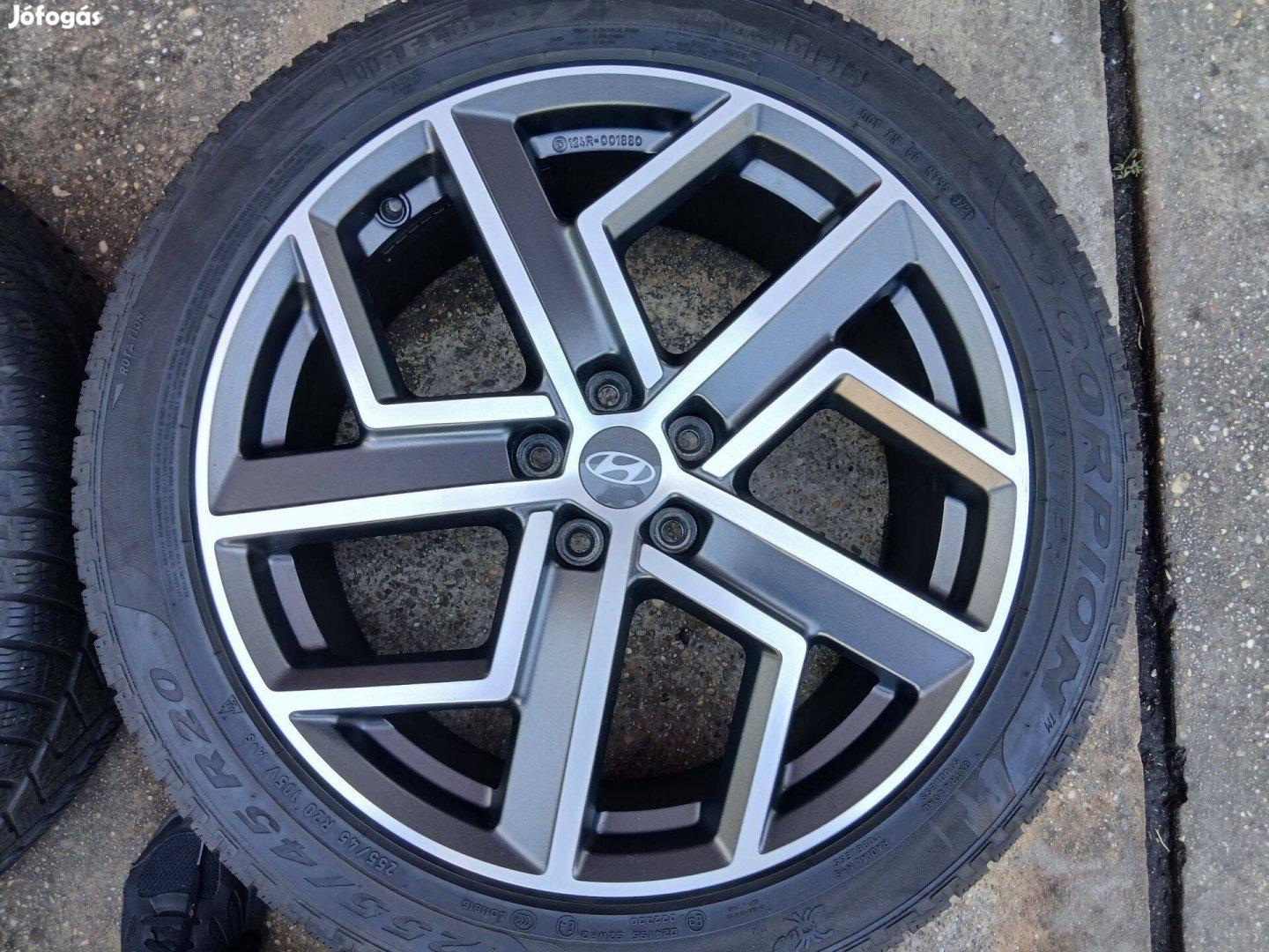 4db gyári Hyundai Ioniq 5 20" alufelni felni téli gumikkal 5x114.3