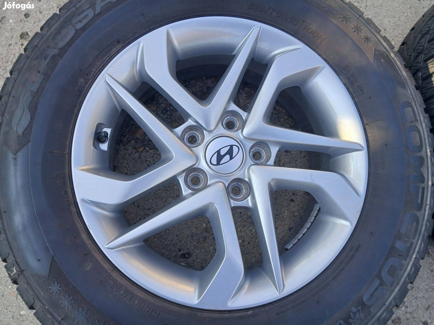 4db kiváló gyári Hyundai Tucson 16" alufelni téli gumikkal 5x114.3