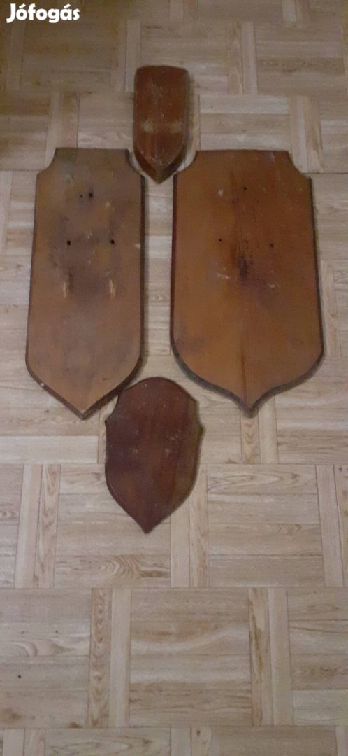 4db külömböző méretű trófea tartók,használt